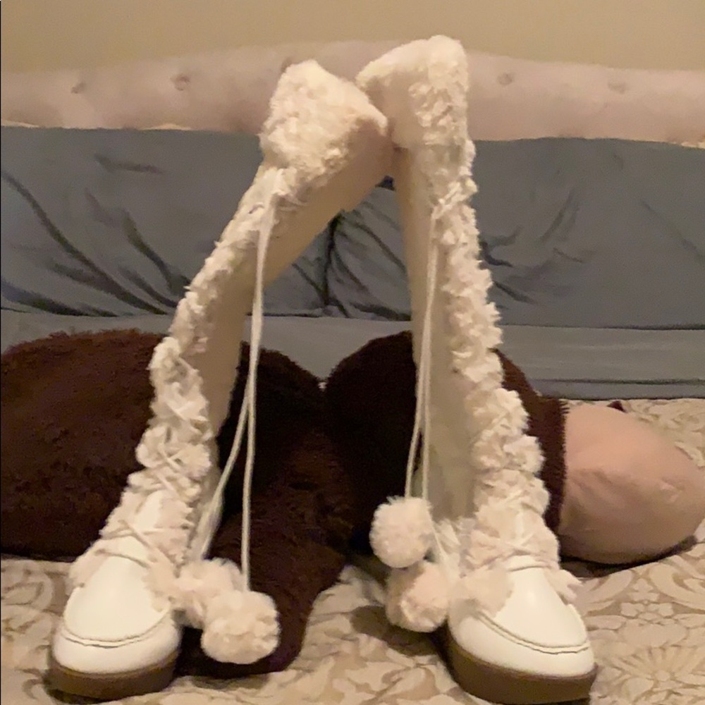 Knee hi boots